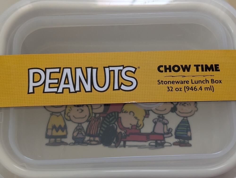 Peanuts New Peanuts & Gang Chow Time 32oz Stoneware Lunch Box Vented Lid